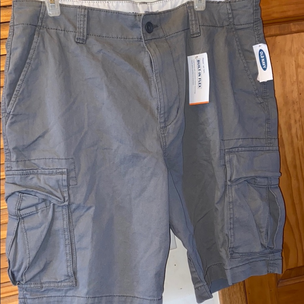 Old Navy Cargo Shorts (men's)
